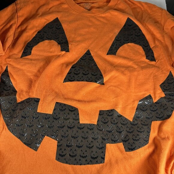 Pumpkin Face T-Shirt Funny Halloween Jack O Lantern Shirt Size Medium - Picture 1 of 3